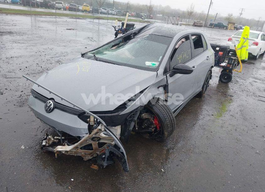 Photo 2 of 2024 Volkswagen Golf GTI 2.0T 380 S (VIN WVWHA7CD1RW135781)