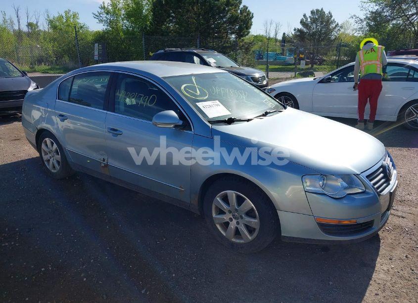 2008 Volkswagen Passat TURBO (VIN WVWJK73C08E103298) main photo