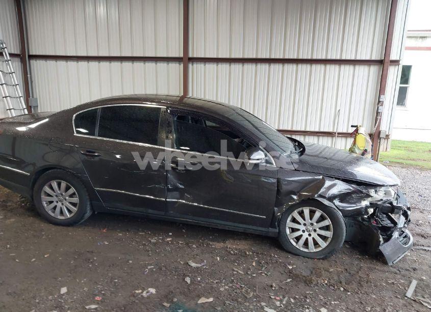 Photo 12 of 2008 Volkswagen Passat TURBO (VIN WVWJK73C08E215891)