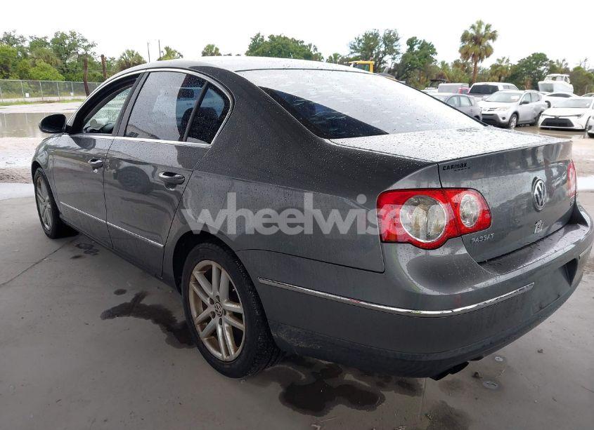 Photo 3 of 2008 Volkswagen Passat TURBO (VIN WVWJK73C18E227564)