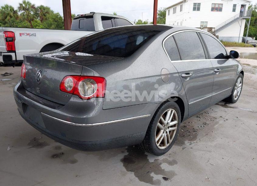 Photo 4 of 2008 Volkswagen Passat TURBO (VIN WVWJK73C18E227564)