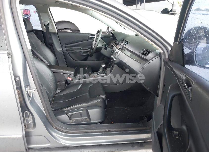 Photo 5 of 2008 Volkswagen Passat TURBO (VIN WVWJK73C18E227564)