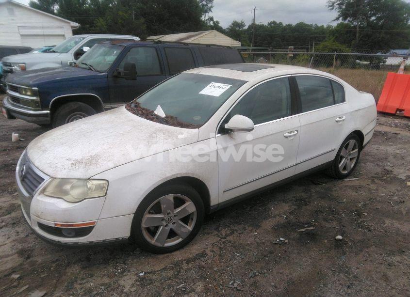 Photo 2 of 2009 Volkswagen Passat KOMFORT (VIN WVWJK73C39P035391)