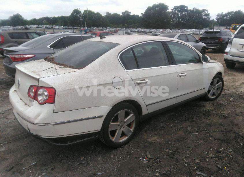 Photo 4 of 2009 Volkswagen Passat KOMFORT (VIN WVWJK73C39P035391)