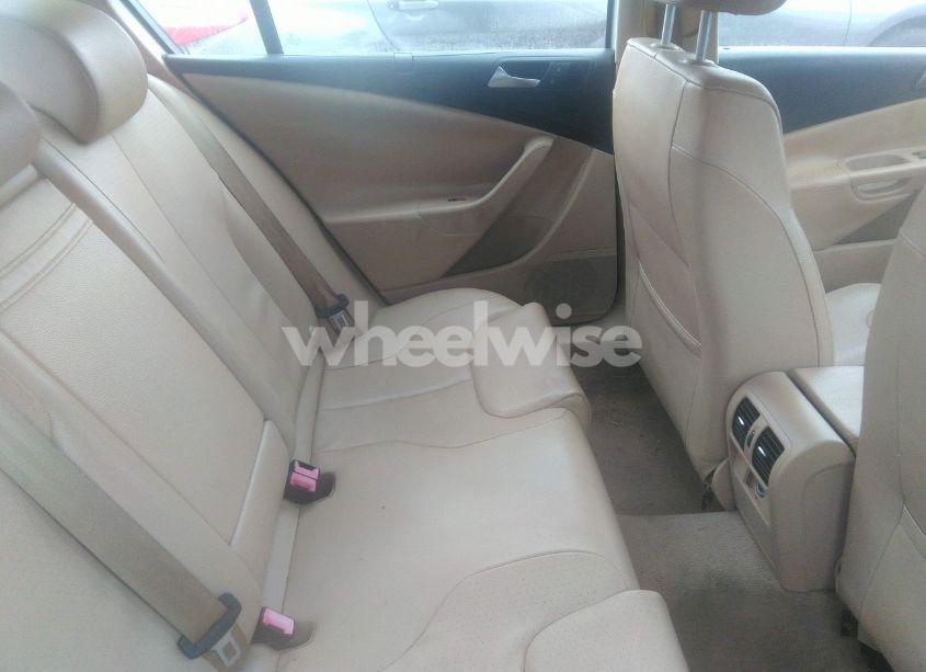 Photo 8 of 2009 Volkswagen Passat KOMFORT (VIN WVWJK73C39P035391)