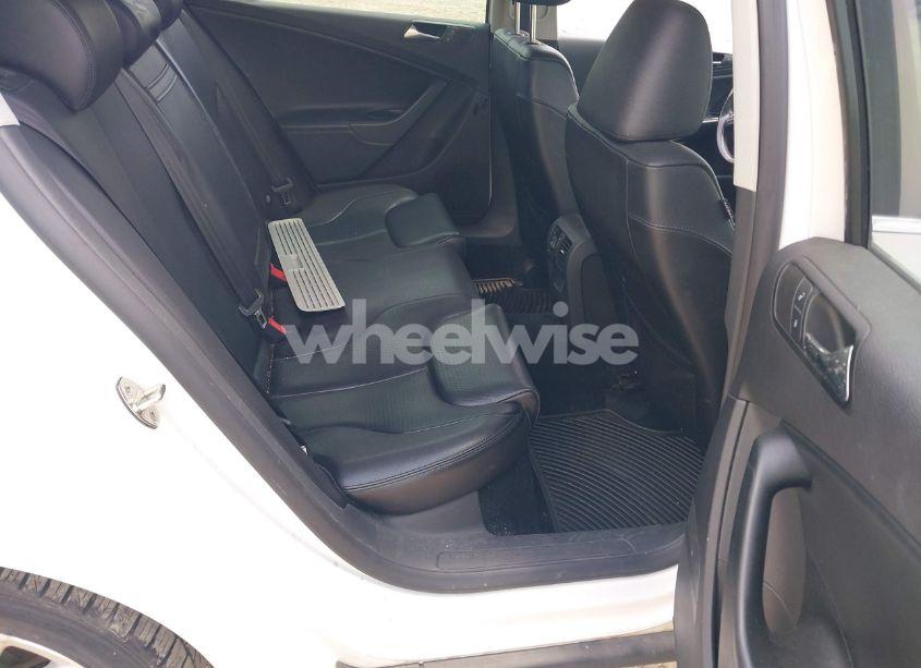 Photo 8 of 2010 Volkswagen Passat KOMFORT (VIN WVWJK7AN2AE077779)