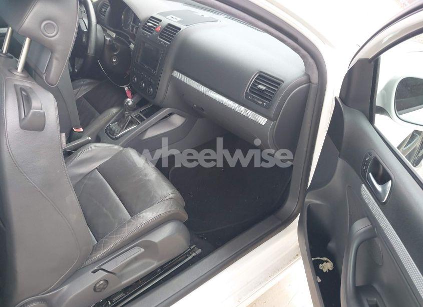 Photo 5 of 2008 Volkswagen R32 (VIN WVWKC71K38W158415)