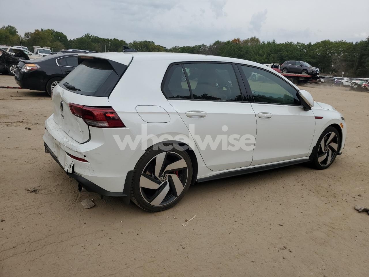 Photo 3 of 2022 VOLKSWAGEN GTI SE (VIN WVWL87CD8NW158278)