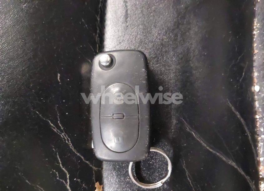 Photo 11 of 2001 Volkswagen Passat GLX (VIN WVWLH63BX1E033291)