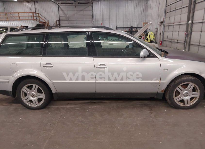 Photo 14 of 2001 Volkswagen Passat GLX (VIN WVWLH63BX1E033291)