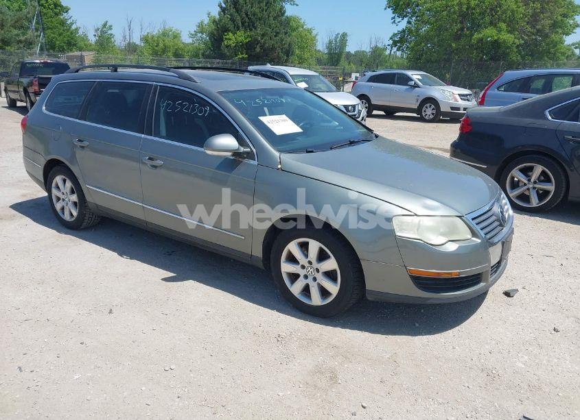 2007 Volkswagen Passat 2.0T (VIN WVWLK73C07E004293) main photo