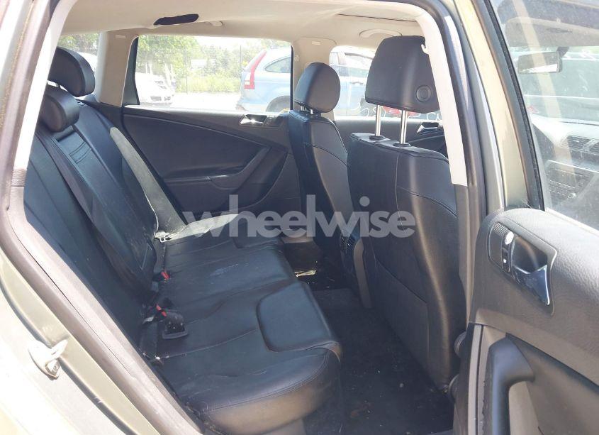 Photo 8 of 2007 Volkswagen Passat 2.0T (VIN WVWLK73C07E004293)