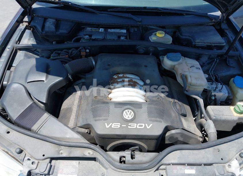 Photo 10 of 2000 Volkswagen Passat GLS V6 (VIN WVWMD23B9YP213188)