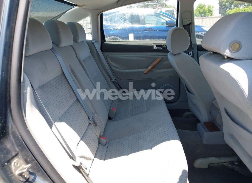 Photo 8 of 2000 Volkswagen Passat GLS V6 (VIN WVWMD23B9YP213188)