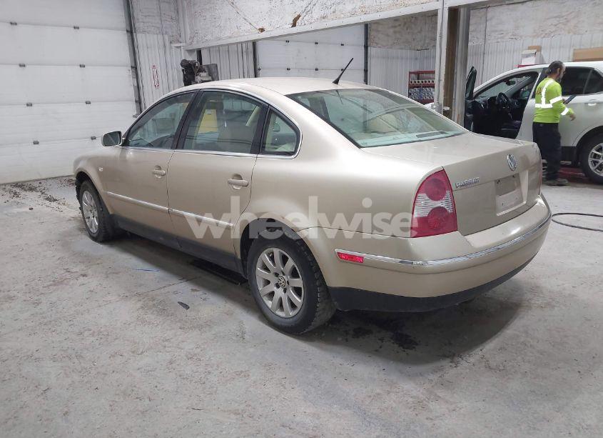 Photo 3 of 2002 Volkswagen Passat GLS (VIN WVWPD63B32P116239)