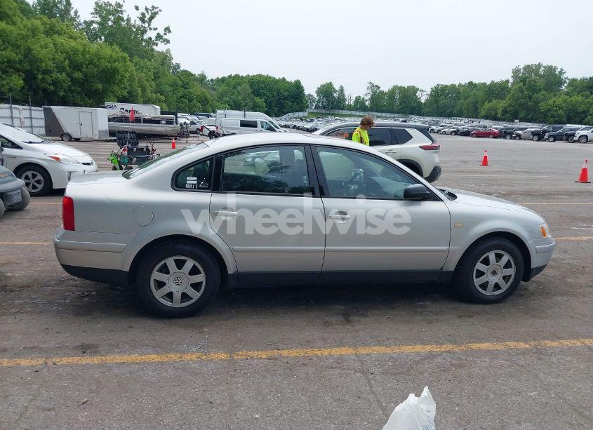 Photo 13 of 1999 Volkswagen Passat GLX (VIN WVWPD63B4XE505023)