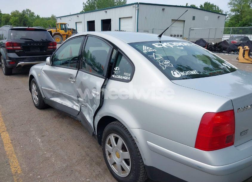 Photo 19 of 1999 Volkswagen Passat GLX (VIN WVWPD63B4XE505023)