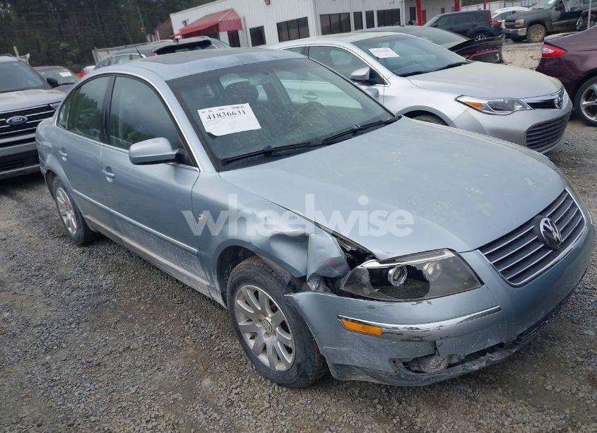 2003 Volkswagen Passat GLS (VIN WVWPD63B63P037181) main photo