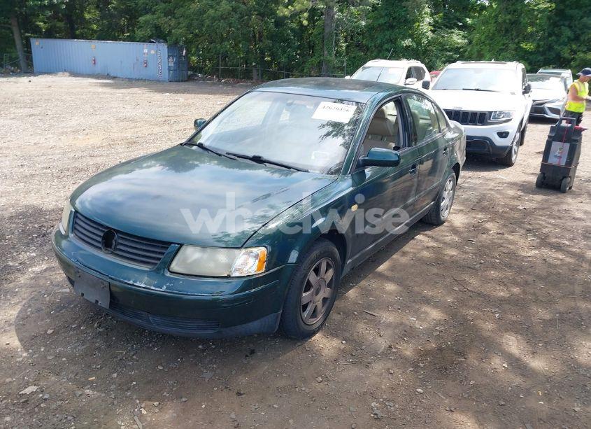 Photo 2 of 1999 Volkswagen Passat GLX (VIN WVWPD63B9XE507947)