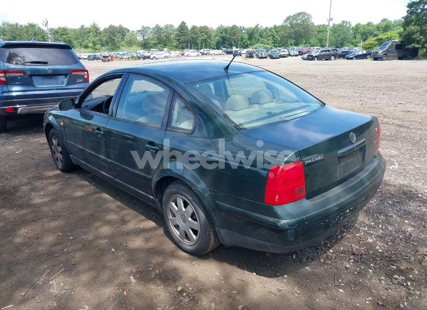 Photo 3 of 1999 Volkswagen Passat GLX (VIN WVWPD63B9XE507947)