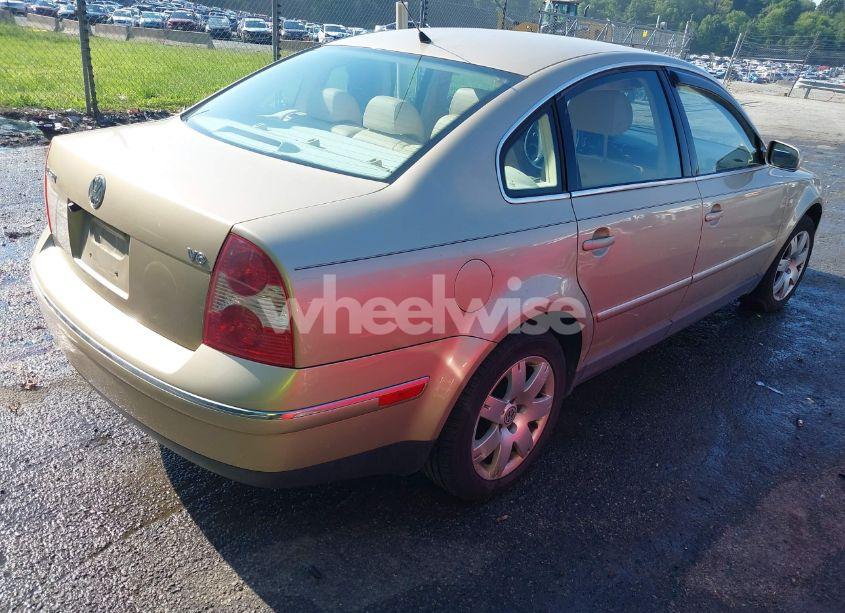 Photo 4 of 2002 Volkswagen Passat GLX (VIN WVWRH63B72P040909)
