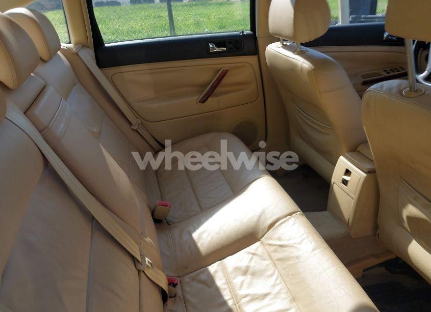 Photo 8 of 2002 Volkswagen Passat GLX (VIN WVWRH63B72P040909)