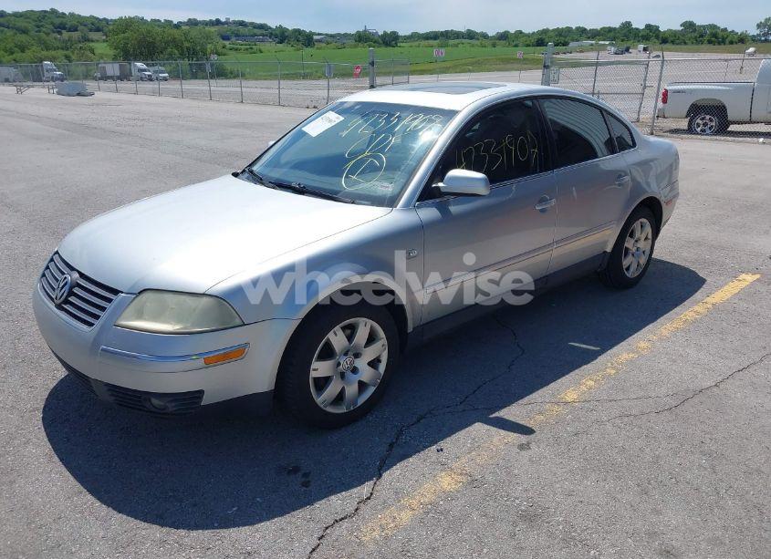 Photo 2 of 2003 Volkswagen Passat GLX (VIN WVWRH63B93P091717)