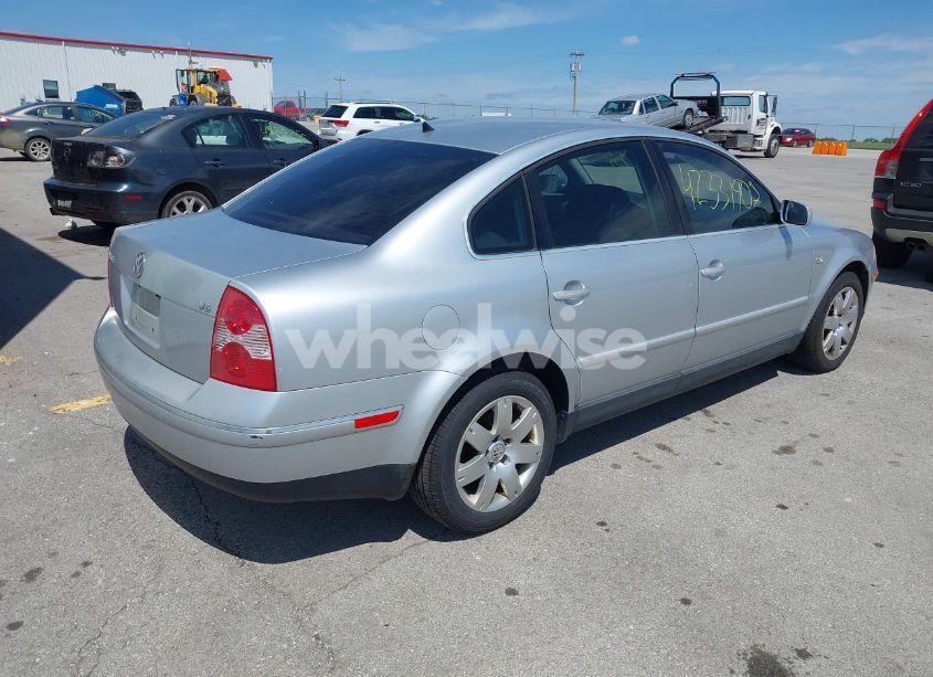Photo 4 of 2003 Volkswagen Passat GLX (VIN WVWRH63B93P091717)