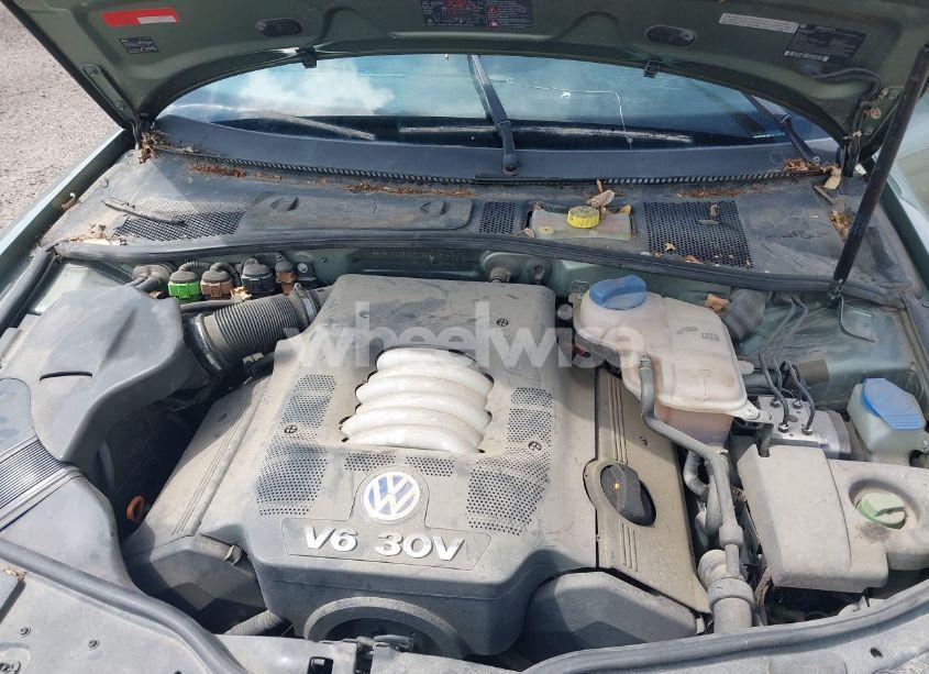 Photo 10 of 2002 Volkswagen Passat GLX (VIN WVWTH63B52P177417)