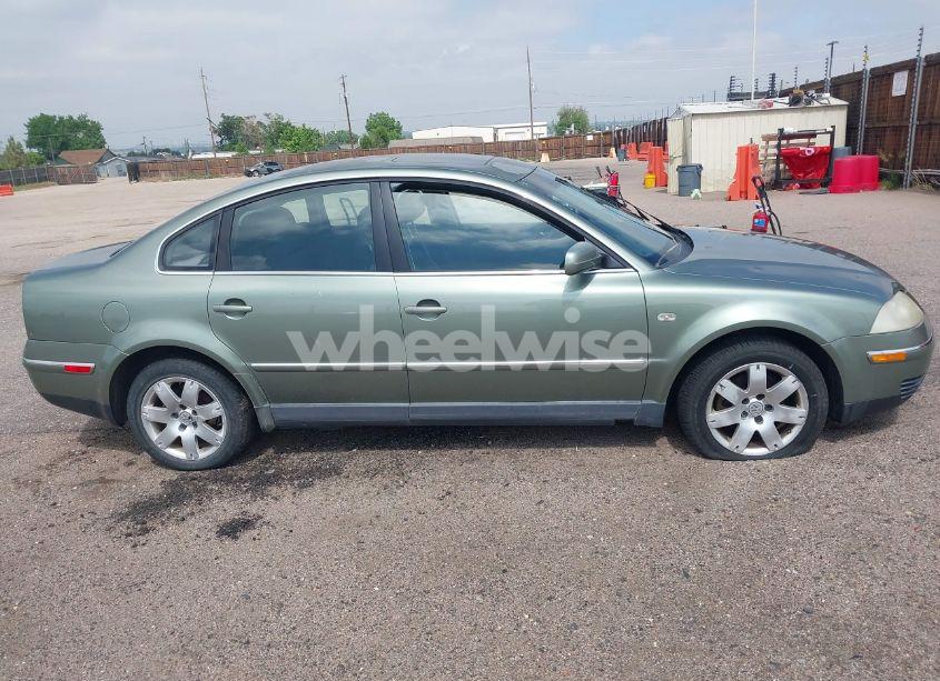 Photo 13 of 2002 Volkswagen Passat GLX (VIN WVWTH63B52P177417)