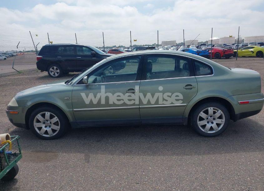 Photo 14 of 2002 Volkswagen Passat GLX (VIN WVWTH63B52P177417)