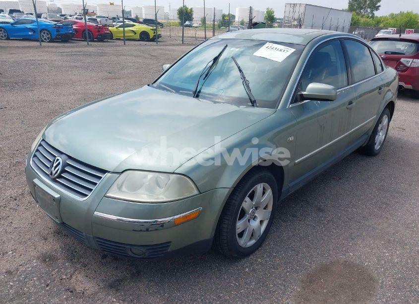 Photo 2 of 2002 Volkswagen Passat GLX (VIN WVWTH63B52P177417)