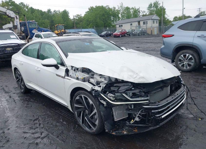 2023 Volkswagen Arteon 2.0T SEL PREMIUM R-LINE (VIN WVWTR7AN4PE014292) main photo