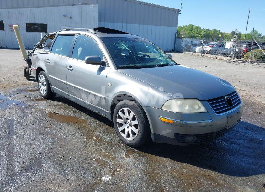 2003 Volkswagen Passat GLS (VIN WVWVD63B13E072679) main photo