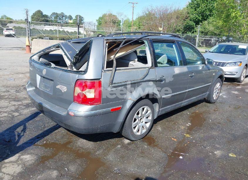 Photo 4 of 2003 Volkswagen Passat GLS (VIN WVWVD63B13E072679)