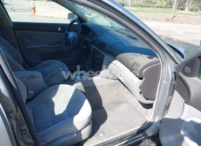 Photo 5 of 2003 Volkswagen Passat GLS (VIN WVWVD63B13E072679)