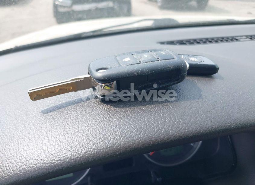 Photo 11 of 2001 Volkswagen Passat GLS (VIN WVWVD63B61E177862)