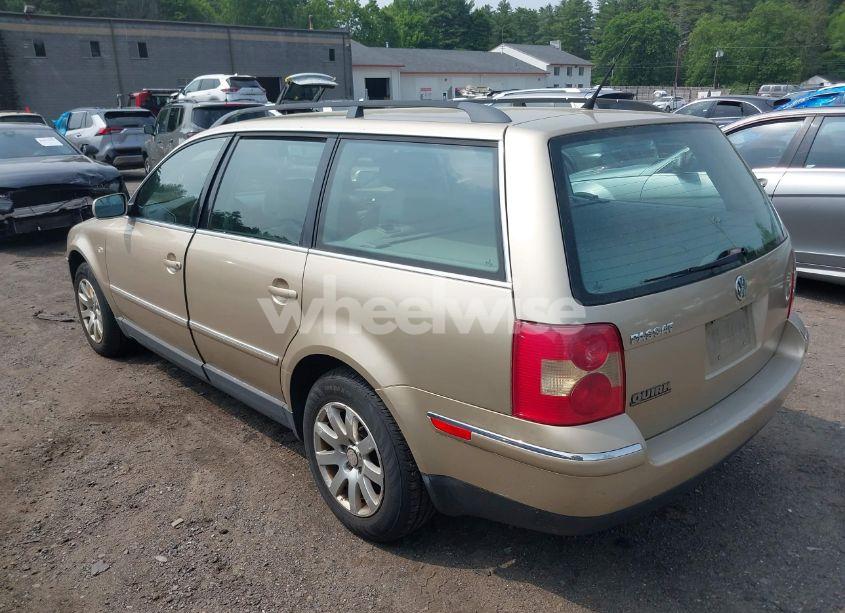 Photo 3 of 2001 Volkswagen Passat GLS (VIN WVWVD63B61E177862)