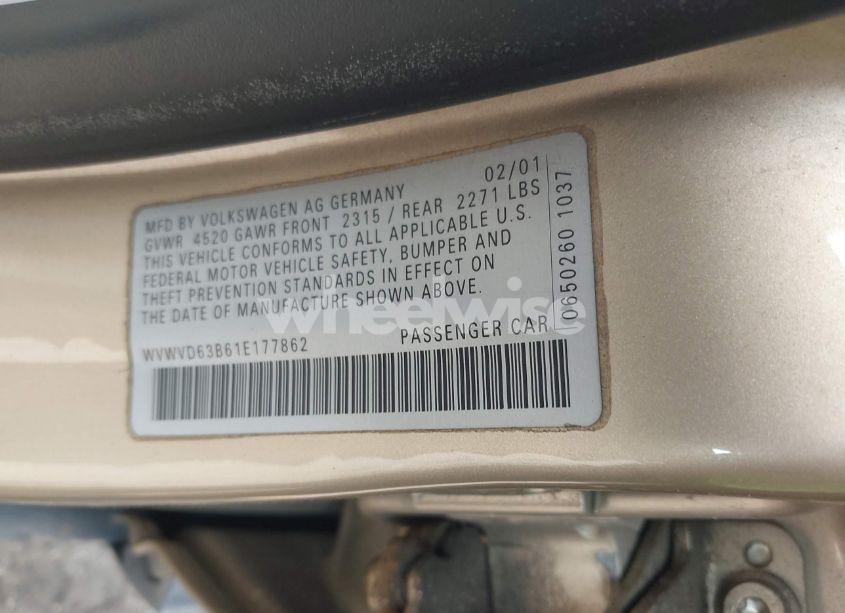 Photo 9 of 2001 Volkswagen Passat GLS (VIN WVWVD63B61E177862)
