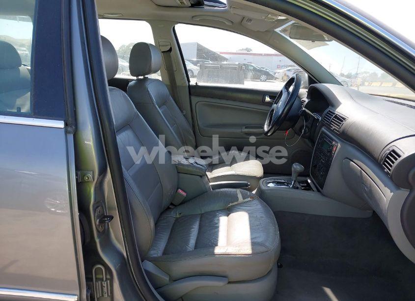 Photo 5 of 2003 Volkswagen Passat GLS (VIN WVWVD63B73E368886)