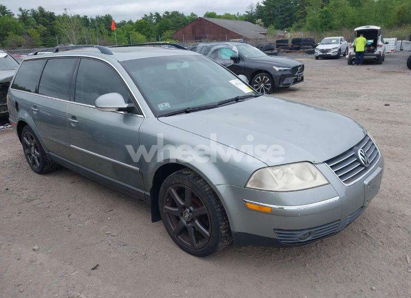 2004 Volkswagen Passat GLS (VIN WVWVD63BX4E290945) main photo