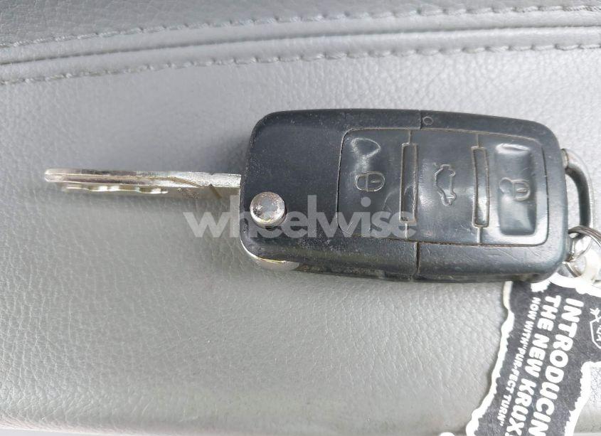 Photo 11 of 2004 Volkswagen Passat GLS (VIN WVWVD63BX4E290945)