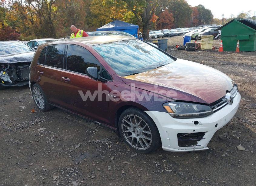 2017 Volkswagen Golf R 4-DOOR W/DCC NAVIGATION (VIN WVWVF7AU2HW072048) main photo