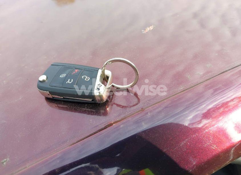 Photo 11 of 2017 Volkswagen Golf R 4-DOOR W/DCC NAVIGATION (VIN WVWVF7AU2HW072048)