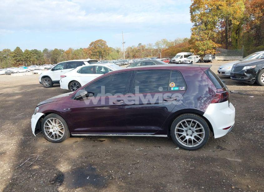 Photo 14 of 2017 Volkswagen Golf R 4-DOOR W/DCC NAVIGATION (VIN WVWVF7AU2HW072048)