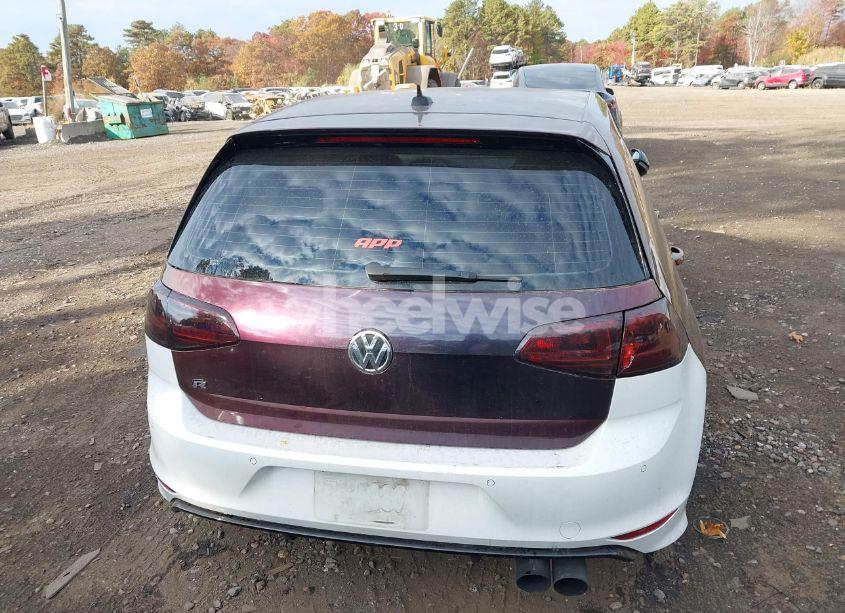 Photo 16 of 2017 Volkswagen Golf R 4-DOOR W/DCC NAVIGATION (VIN WVWVF7AU2HW072048)