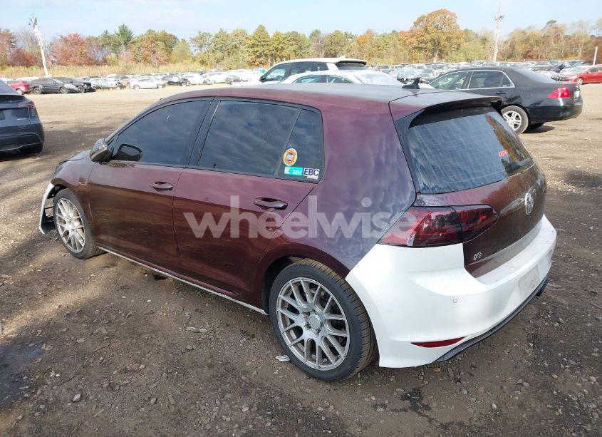 Photo 3 of 2017 Volkswagen Golf R 4-DOOR W/DCC NAVIGATION (VIN WVWVF7AU2HW072048)