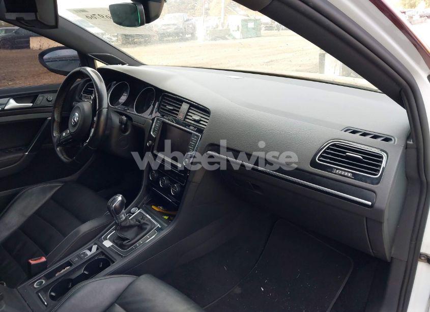 Photo 5 of 2017 Volkswagen Golf R 4-DOOR W/DCC NAVIGATION (VIN WVWVF7AU2HW072048)