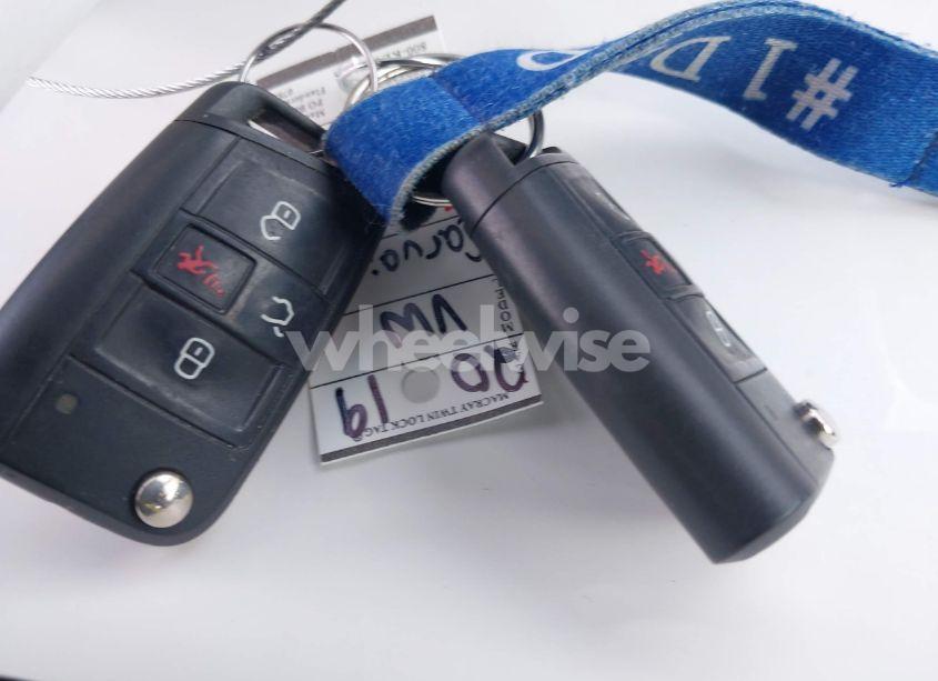 Photo 11 of 2019 Volkswagen Golf R 2.0T W/DCC NAVIGATION (VIN WVWWA7AU7KW209348)