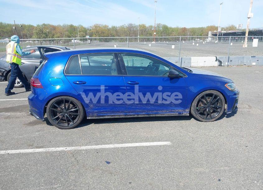 Photo 13 of 2019 Volkswagen Golf R 2.0T W/DCC NAVIGATION (VIN WVWWA7AU7KW209348)